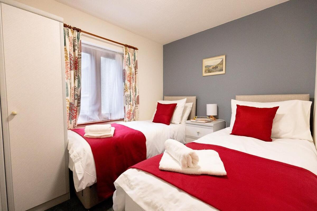 Katherines Court - Spacious Apartment With Rolling Hill Views Kendal Eksteriør billede